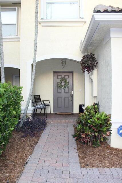 View photos, virtual tours, details... 13394 Georgian Court