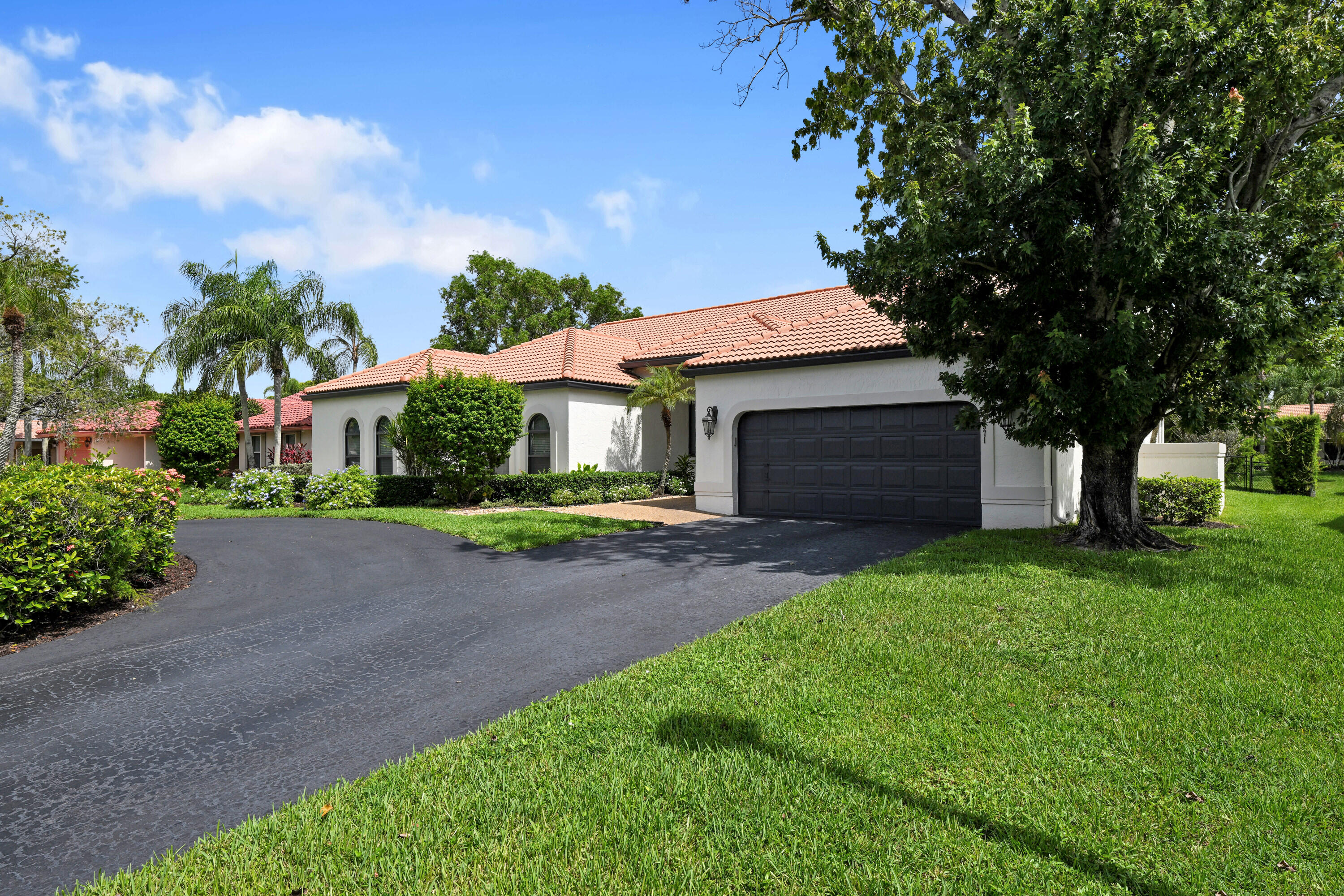 8571 NW 53RD Court