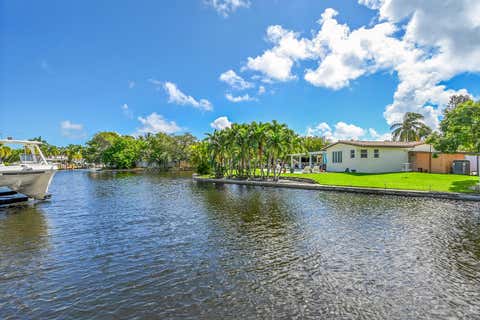 Tiny photo for 1080 SE 9TH Avenue, Pompano Beach, FL 33060 (MLS # B26053690)