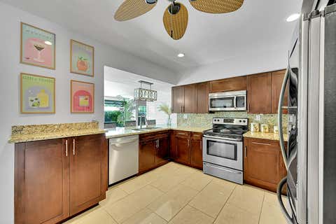 Tiny photo for 1080 SE 9TH Avenue, Pompano Beach, FL 33060 (MLS # B26053690)