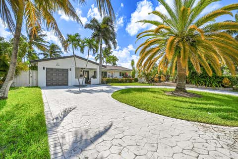 Tiny photo for 1080 SE 9TH Avenue, Pompano Beach, FL 33060 (MLS # B26053690)