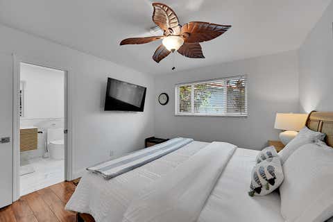 Tiny photo for 1080 SE 9TH Avenue, Pompano Beach, FL 33060 (MLS # B26053690)