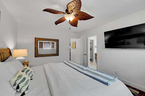Tiny photo for 1080 SE 9TH Avenue, Pompano Beach, FL 33060 (MLS # B26053690)