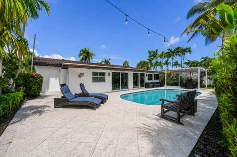 Tiny photo for 1080 SE 9TH Avenue, Pompano Beach, FL 33060 (MLS # B26053690)