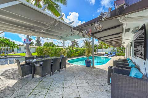 Tiny photo for 1080 SE 9TH Avenue, Pompano Beach, FL 33060 (MLS # B26053690)