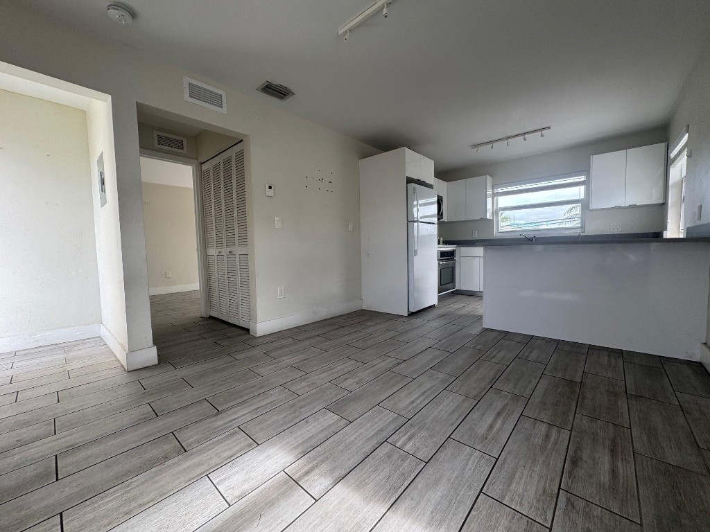 7910 Abbott Avenue 2