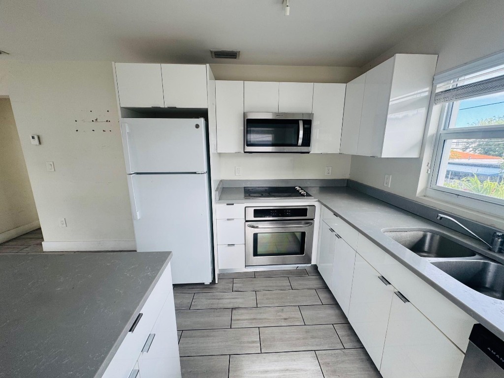 7910 Abbott Avenue 2