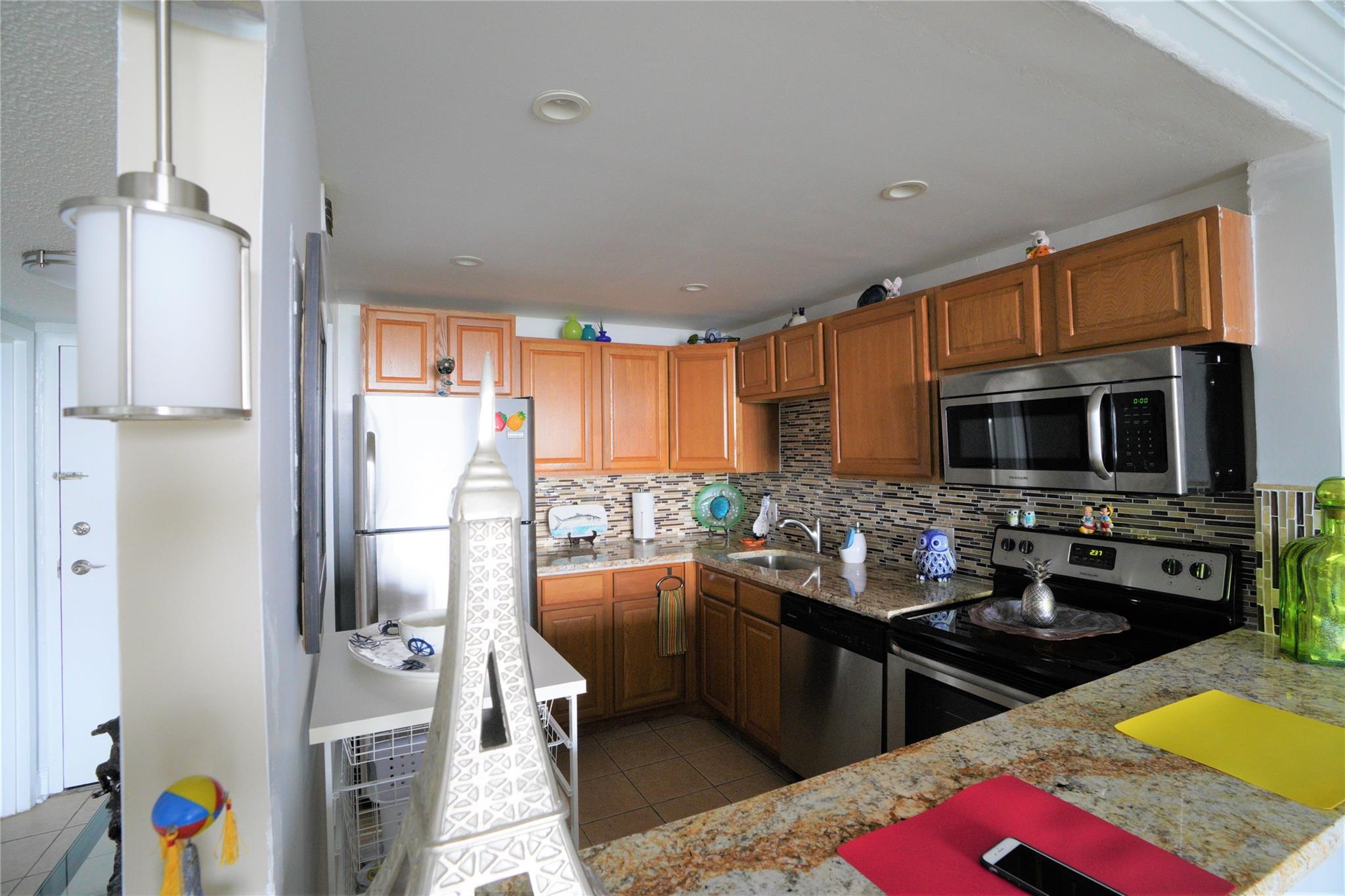 Sailboat Cay Condo - Residential Lease