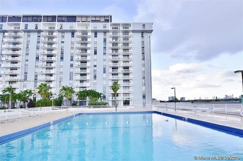 Sailboat Cay Condo - Residential Lease