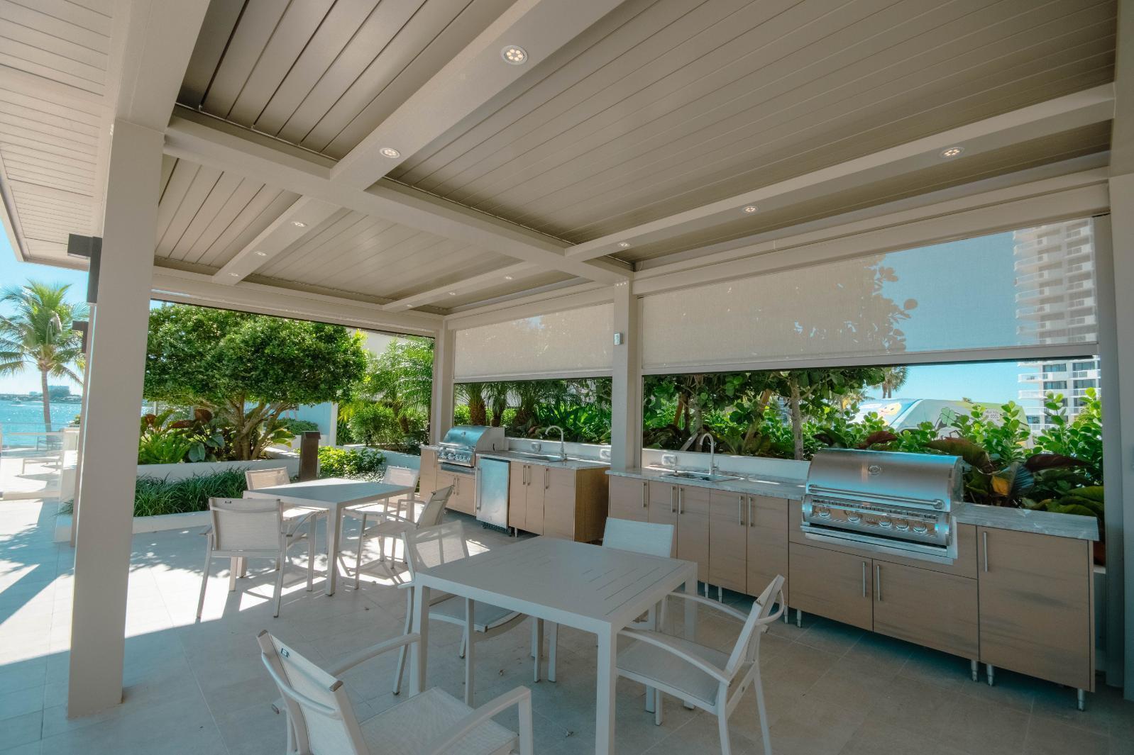 OLD PORT COVE LAKE POINT TOWER CONDO - Residential