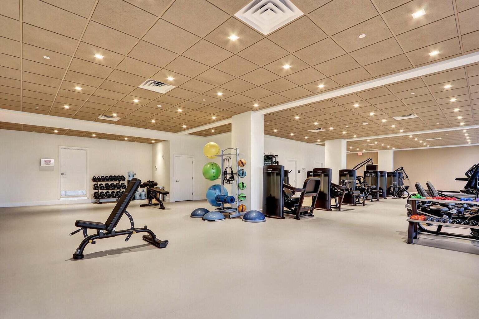 OLD PORT COVE LAKE POINT TOWER CONDO - Residential