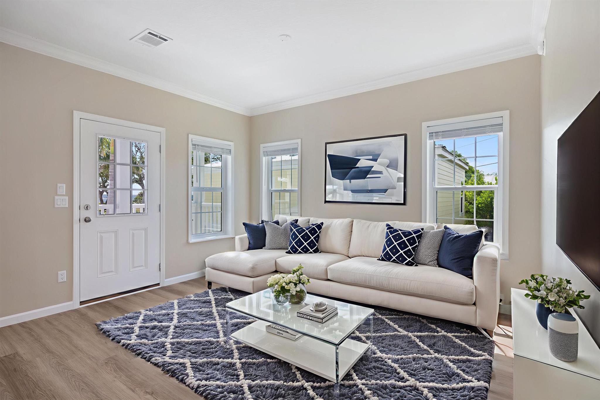 El Capitan Waterfront Com - Residential