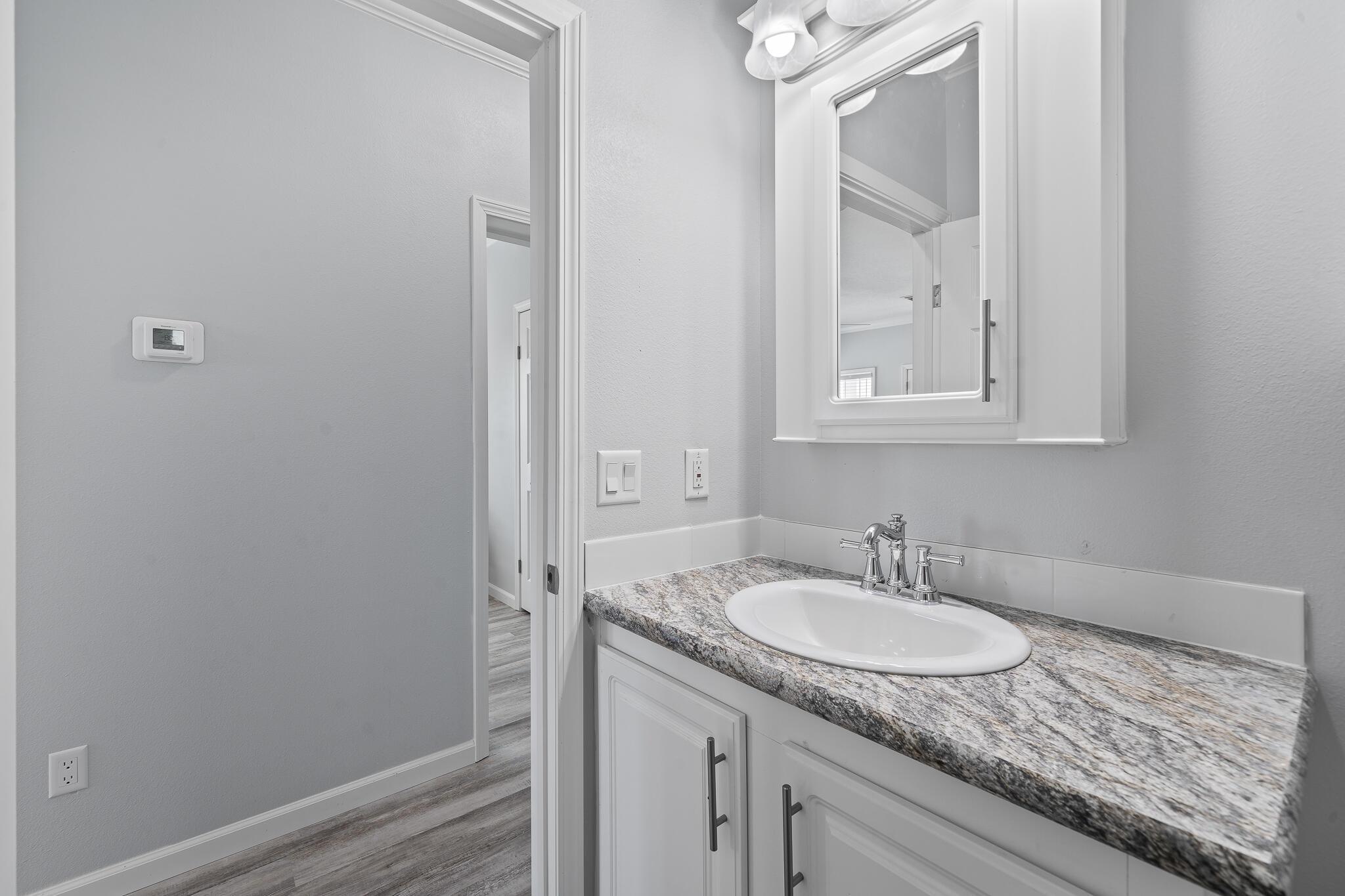 El Capitan Waterfront Com - Residential