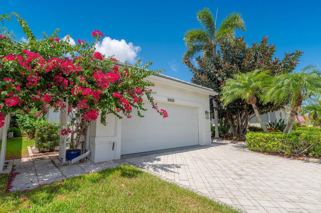 Photo of 1513 SE Holyrood Lane, Port Saint Lucie, FL 34952 (MLS # R11103979)