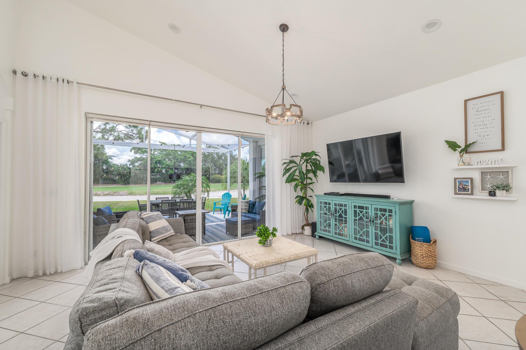 Ballantrae-HIGHLAND GLEN - Residential