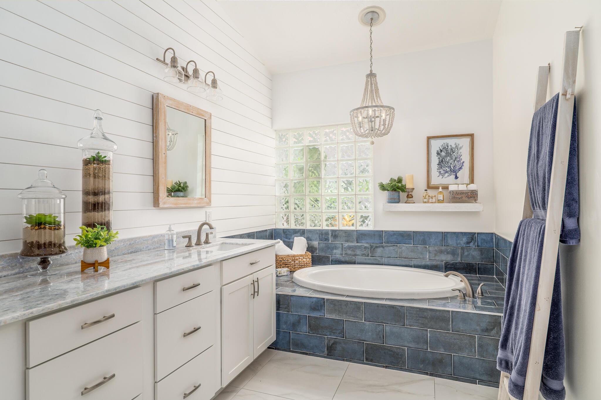 Ballantrae-HIGHLAND GLEN - Residential