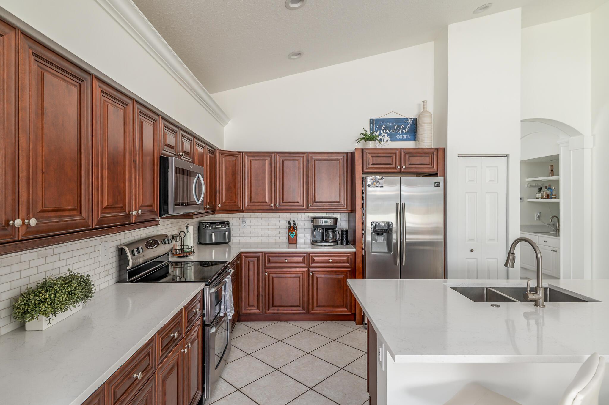 Ballantrae-HIGHLAND GLEN - Residential