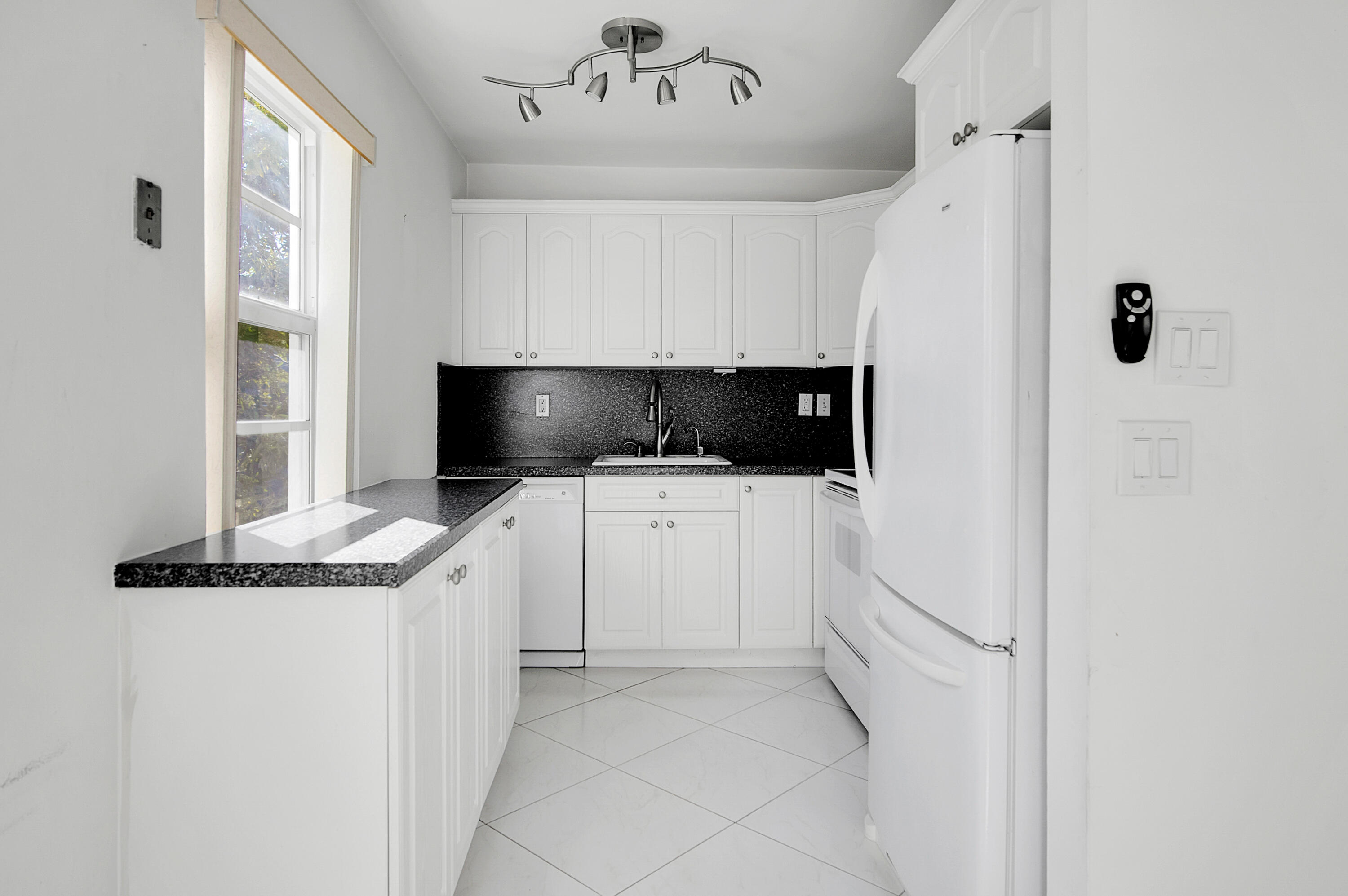 KINGS POINT NORMANDY CONDOS - Residential