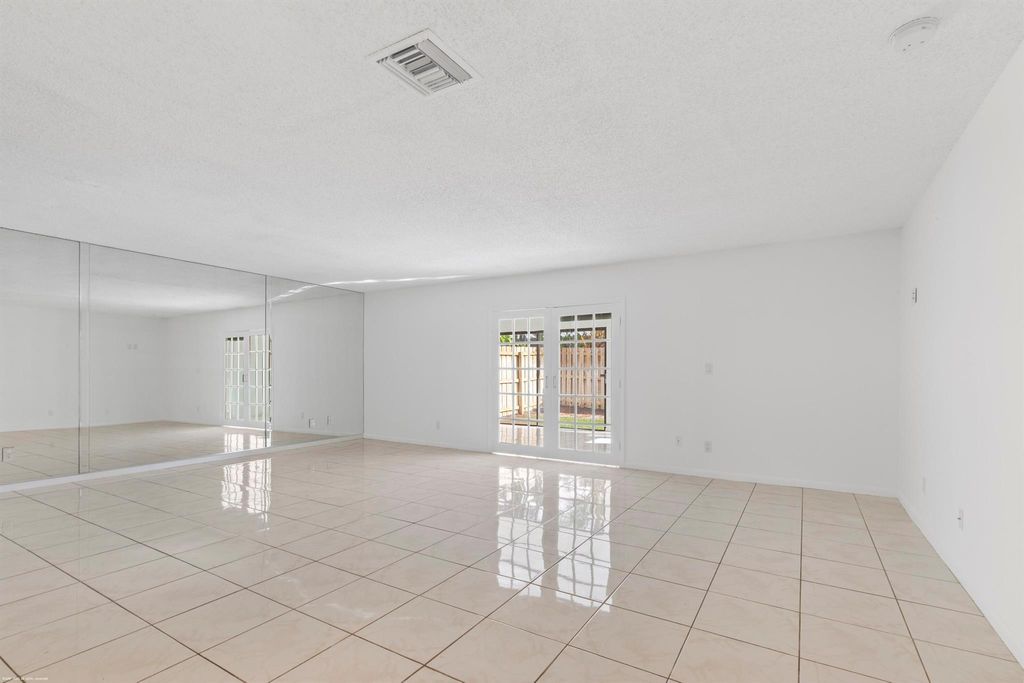 Photo of 11927 Suellen Circle, Wellington, FL 33414 (MLS # R11148171)