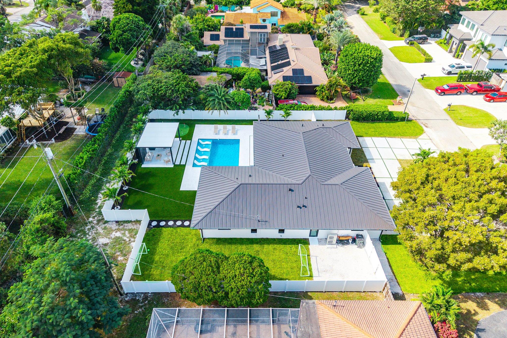 PALM BEACH FARMS CO 10 - Residential