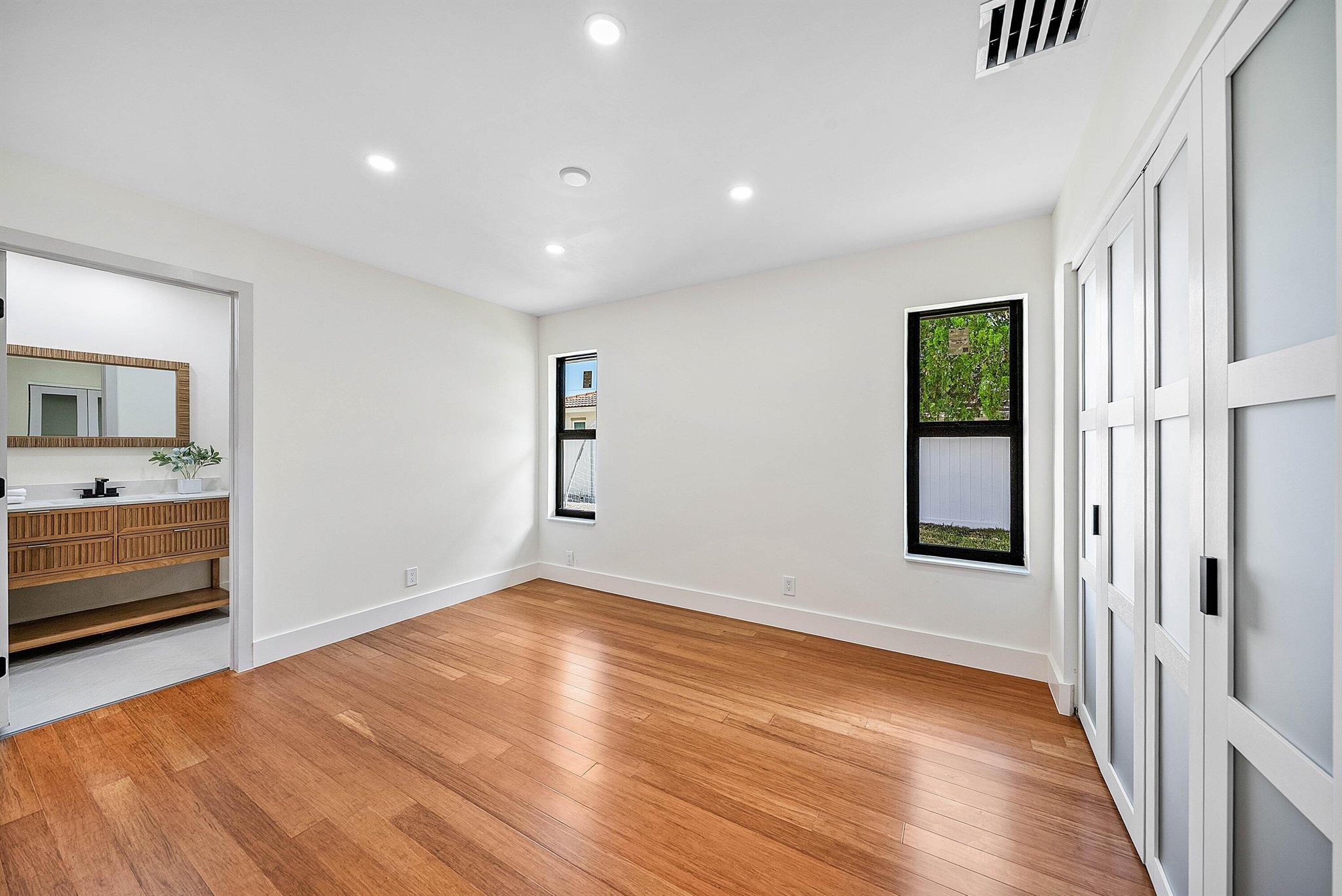 PALM BEACH FARMS CO 10 - Residential