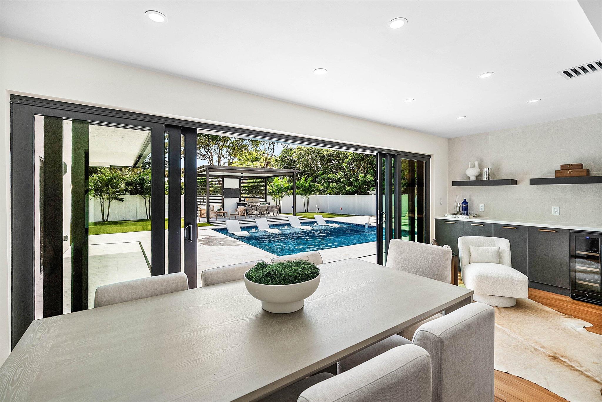 PALM BEACH FARMS CO 10 - Residential