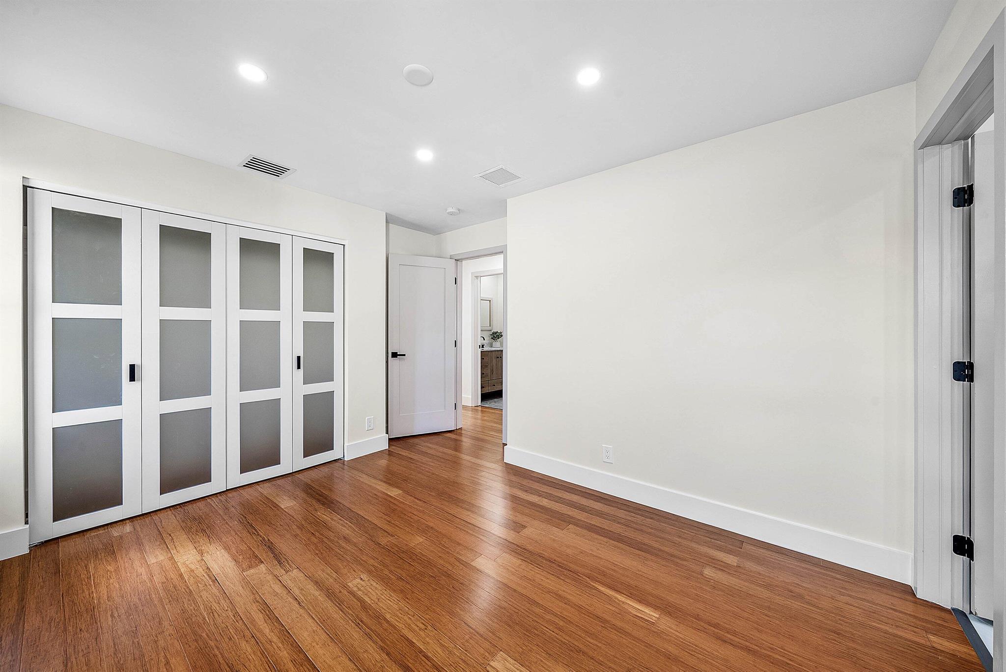 PALM BEACH FARMS CO 10 - Residential