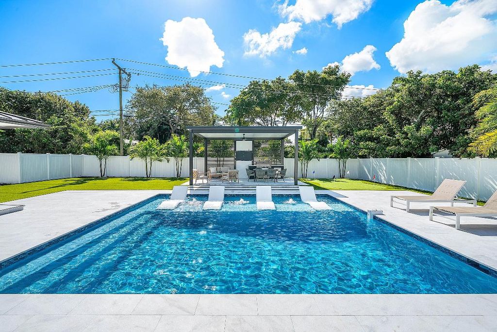 Photo of 1120 SW 16th Street, Boca Raton, FL 33486 (MLS # R11142443)