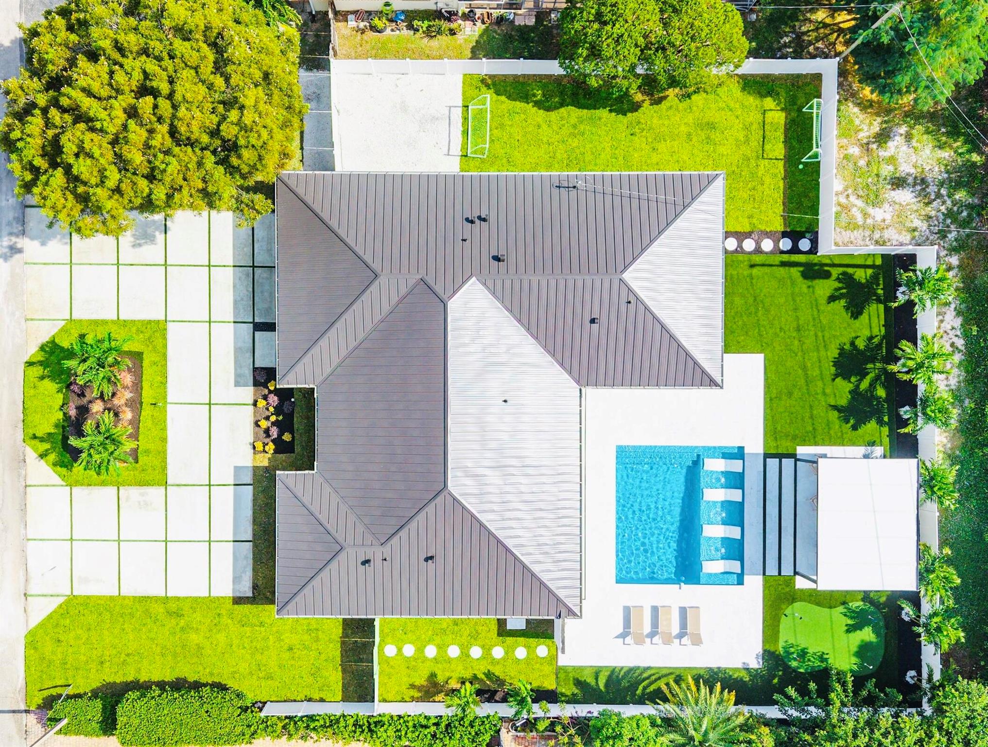 PALM BEACH FARMS CO 10 - Residential