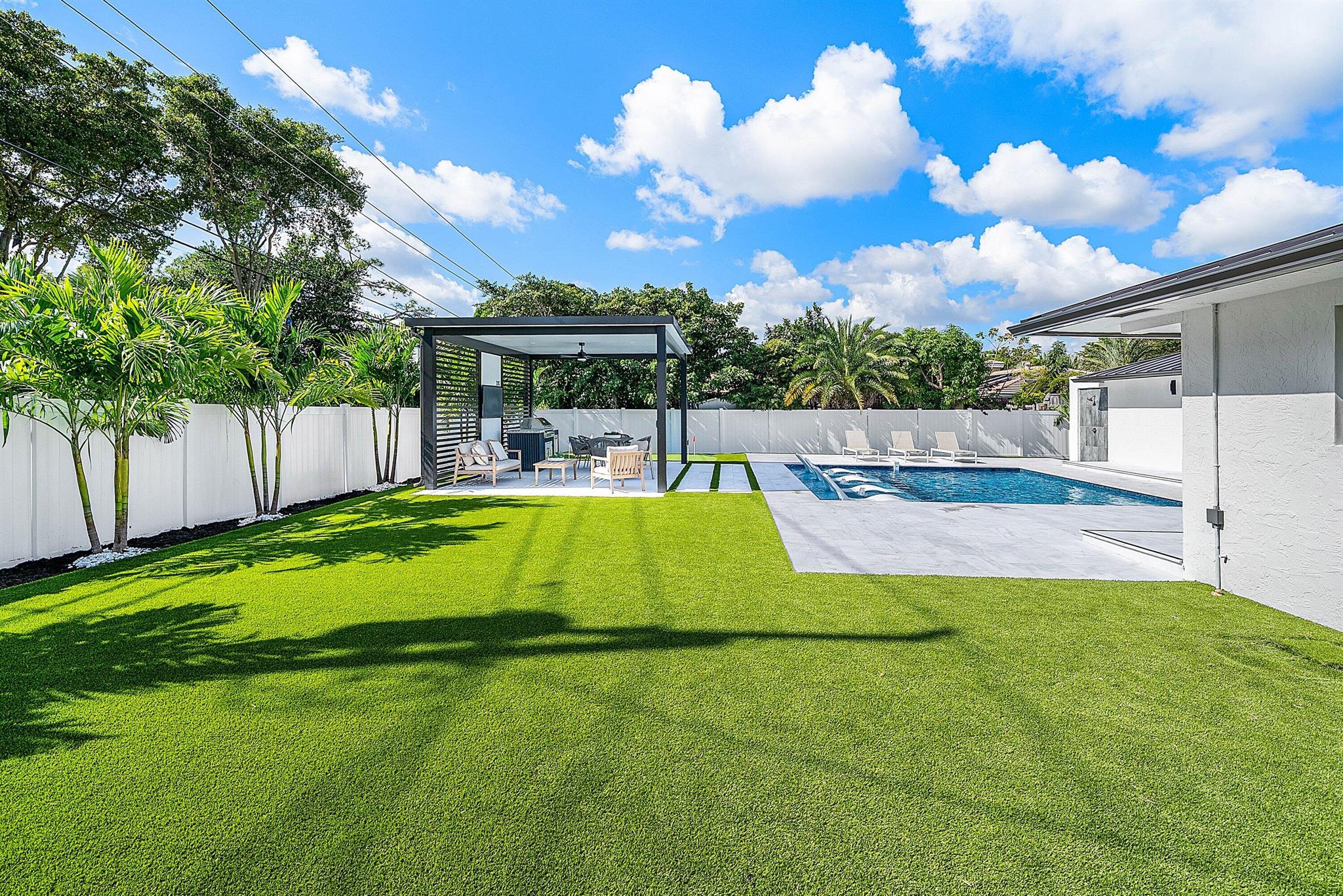 PALM BEACH FARMS CO 10 - Residential