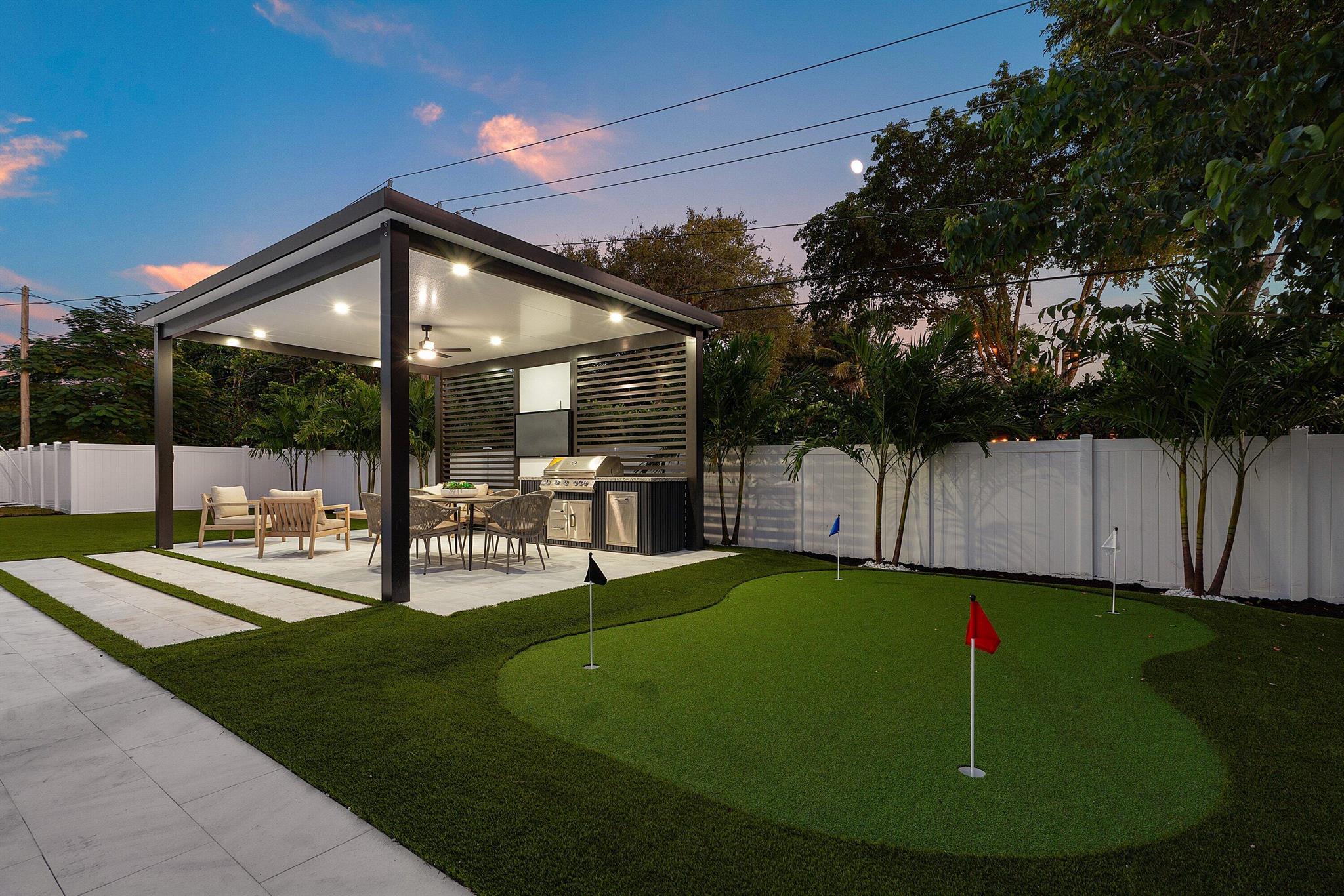 PALM BEACH FARMS CO 10 - Residential