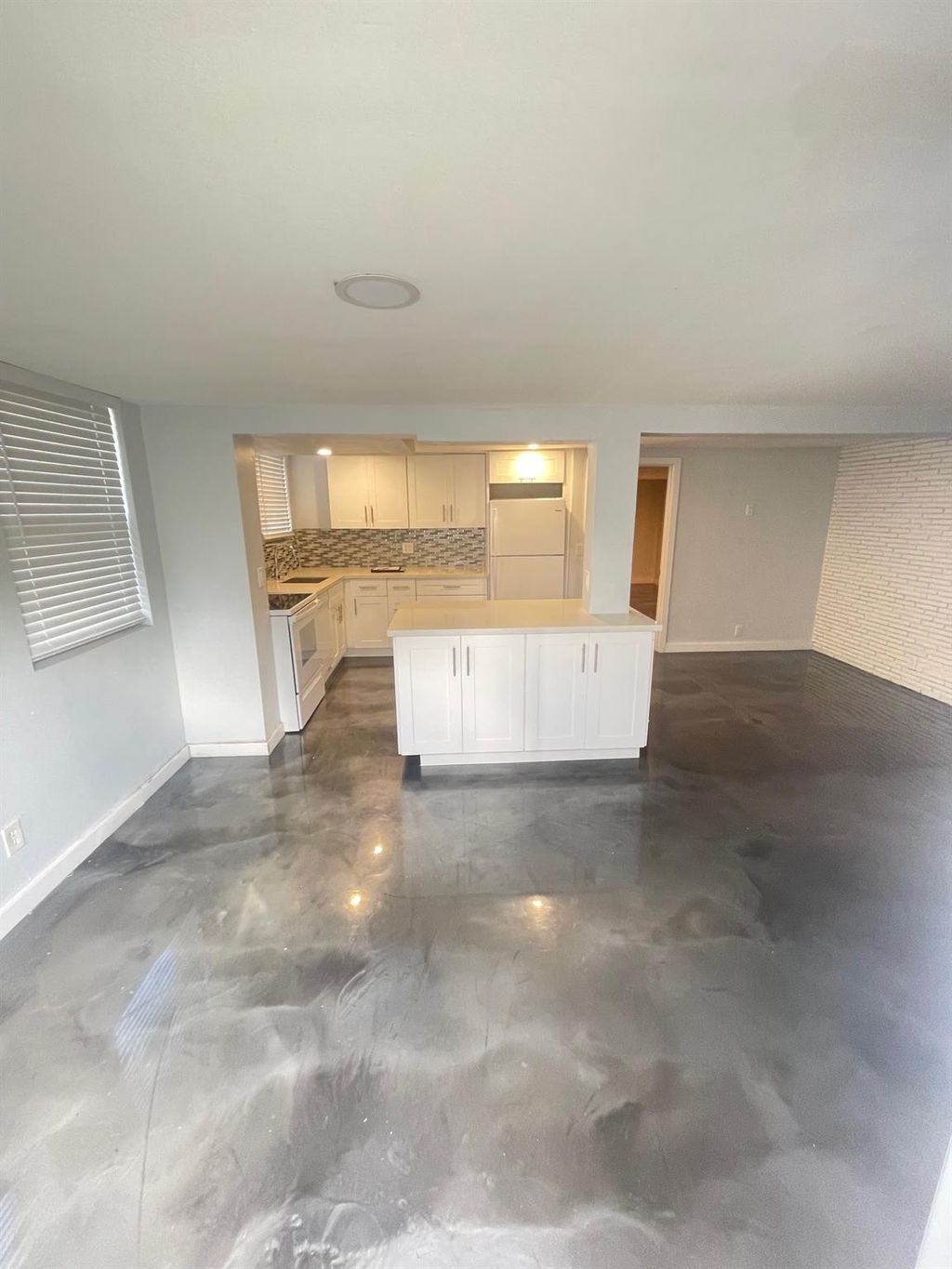 Photo of 1501 SE 2nd Court #7, Fort Lauderdale, FL 33301 (MLS # F10493234)