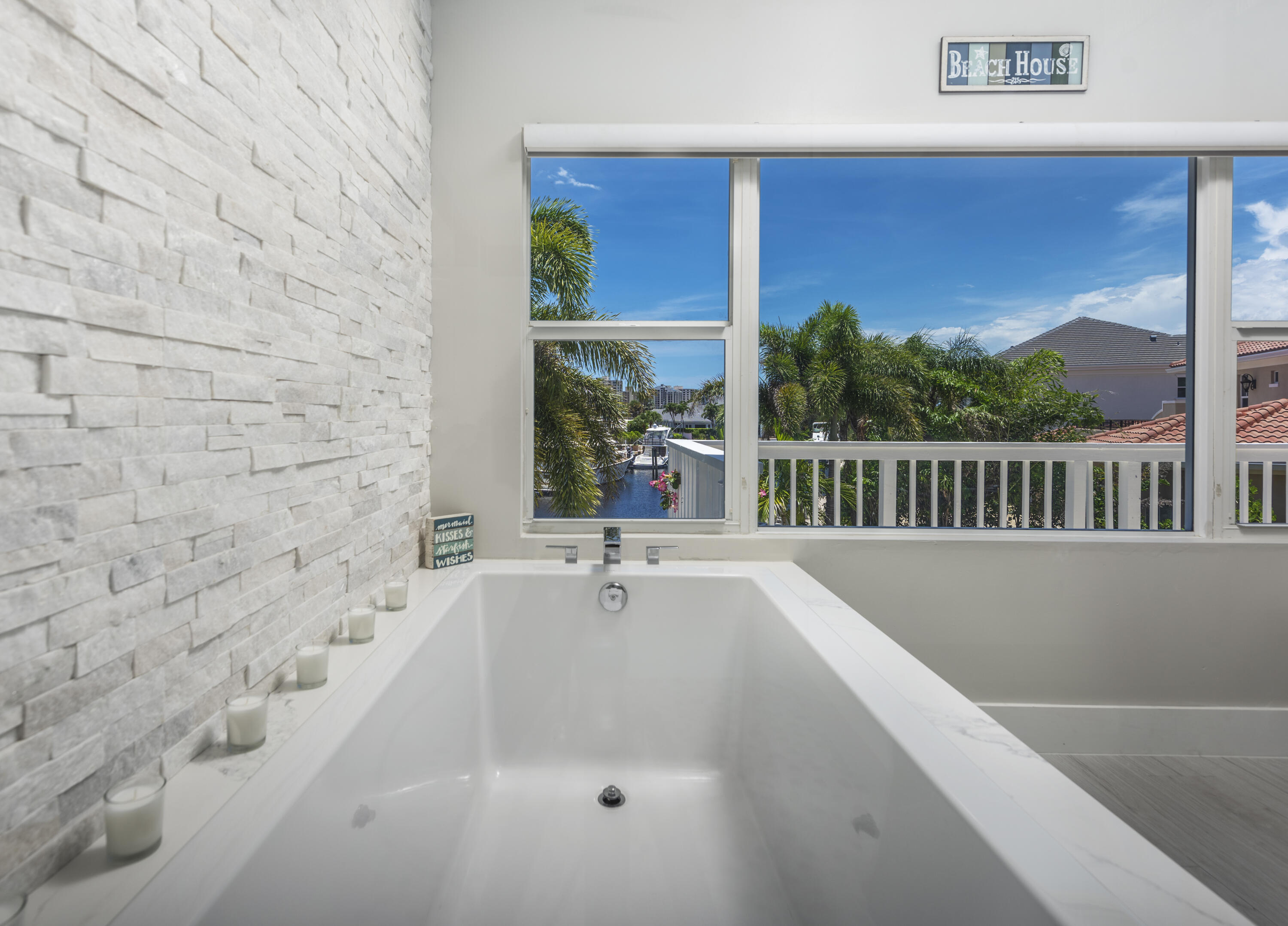 TROPIC ISLE 4TH SEC - Residential Lease