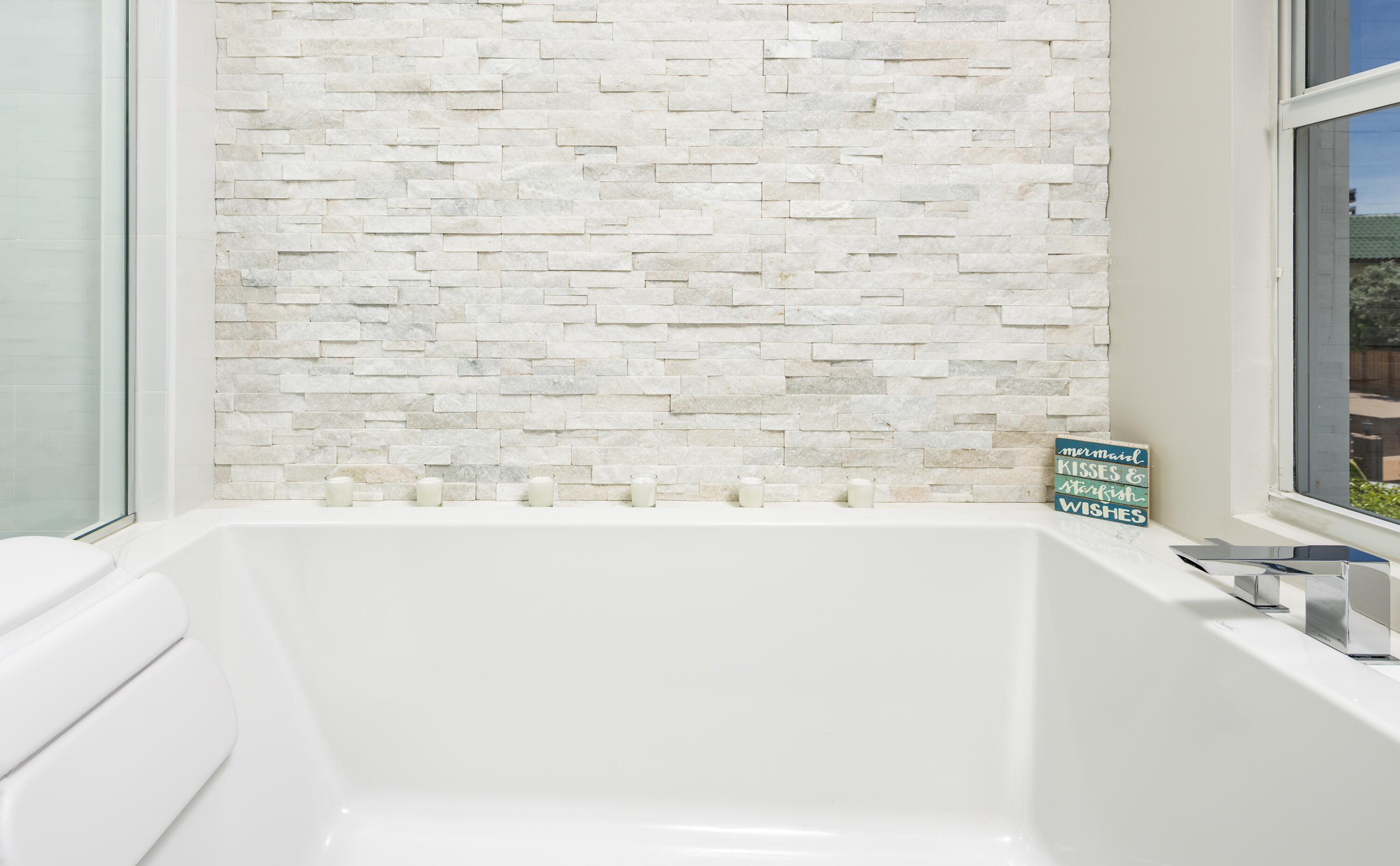 TROPIC ISLE 4TH SEC - Residential Lease