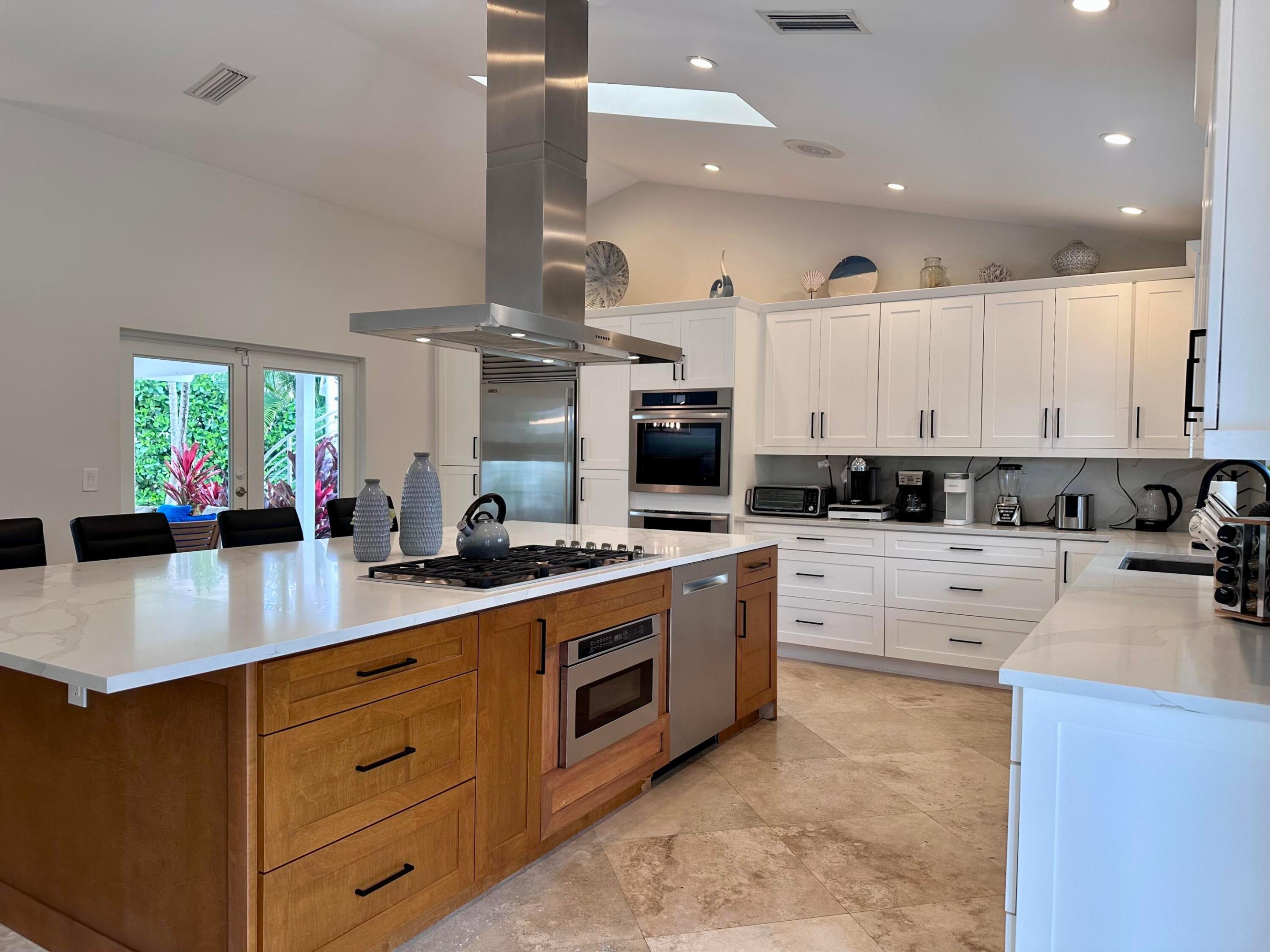 TROPIC ISLE 4TH SEC - Residential Lease