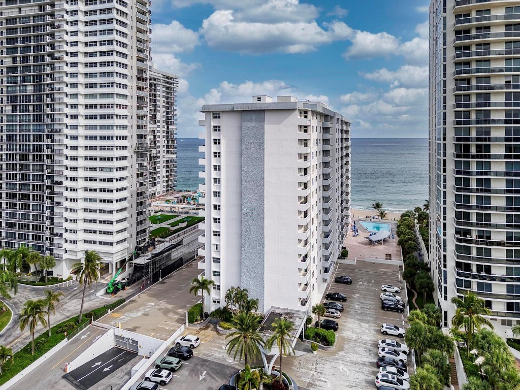 4250 Galt Ocean Drive 8A