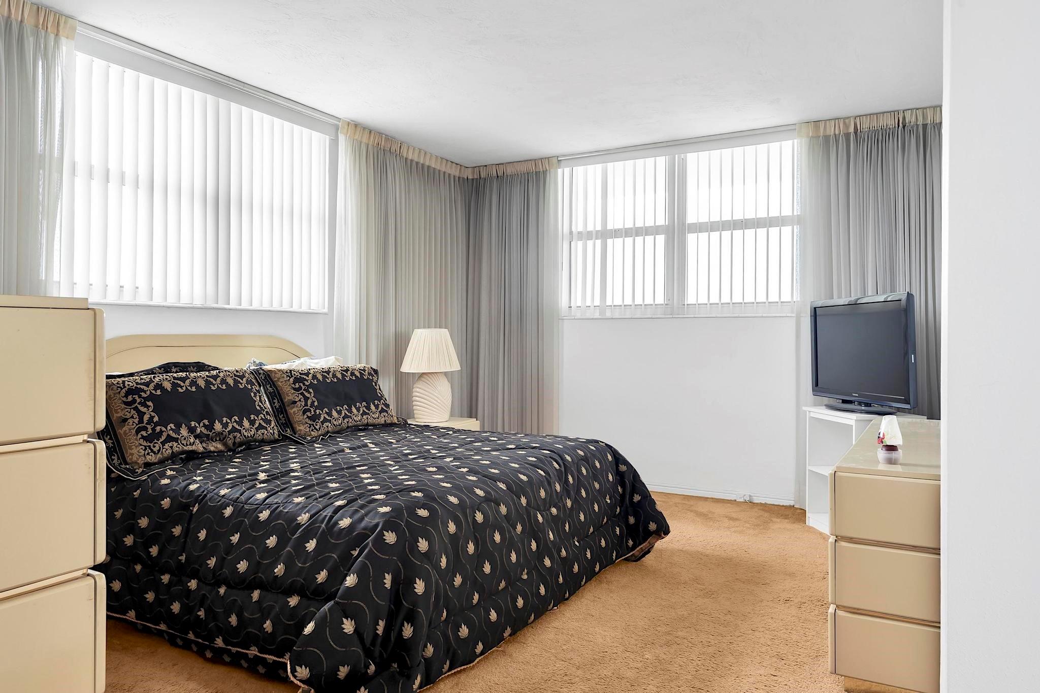 GALT TOWERS CONDO - Residential