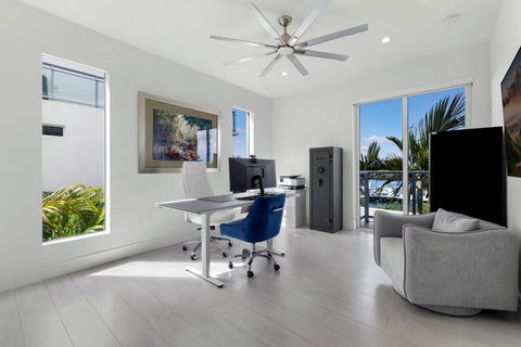 Tiny photo for 350 Desoto Street, Hollywood, FL 33019 (MLS # B26090862)