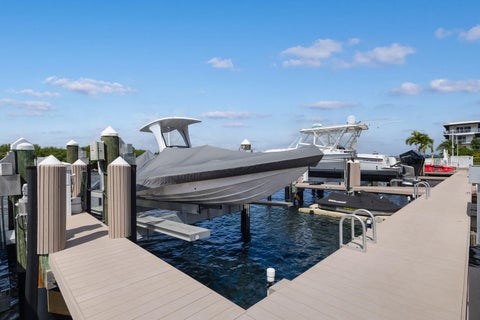 Tiny photo for 350 Desoto Street, Hollywood, FL 33019 (MLS # B26090862)