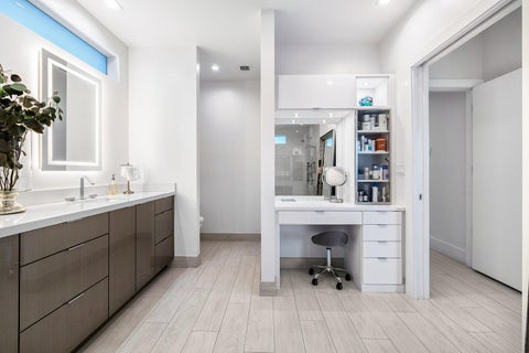 Tiny photo for 350 Desoto Street, Hollywood, FL 33019 (MLS # B26090862)