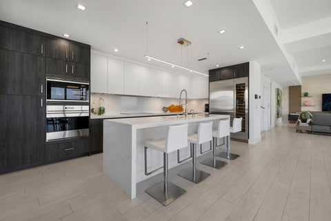 Tiny photo for 350 Desoto Street, Hollywood, FL 33019 (MLS # B26090862)
