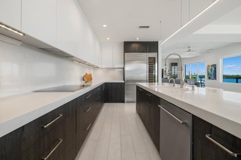 Tiny photo for 350 Desoto Street, Hollywood, FL 33019 (MLS # B26090862)