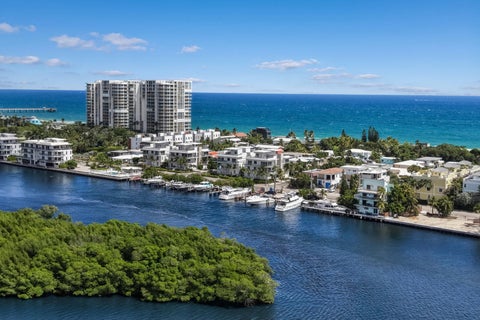 Tiny photo for 350 Desoto Street, Hollywood, FL 33019 (MLS # B26090862)