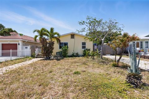 1507 19TH AVE N Lake Worth Beach FL 33460
