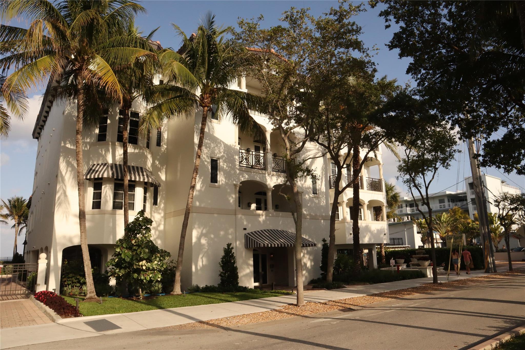 4318 El Mar Dr 406