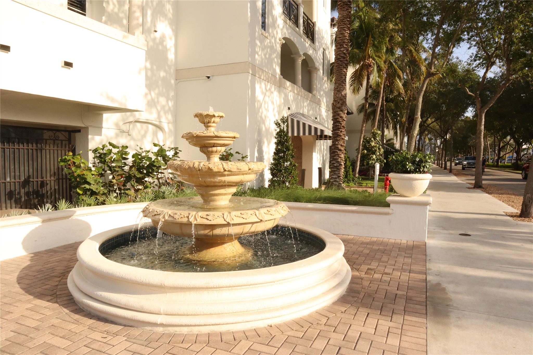 4318 El Mar Dr 406