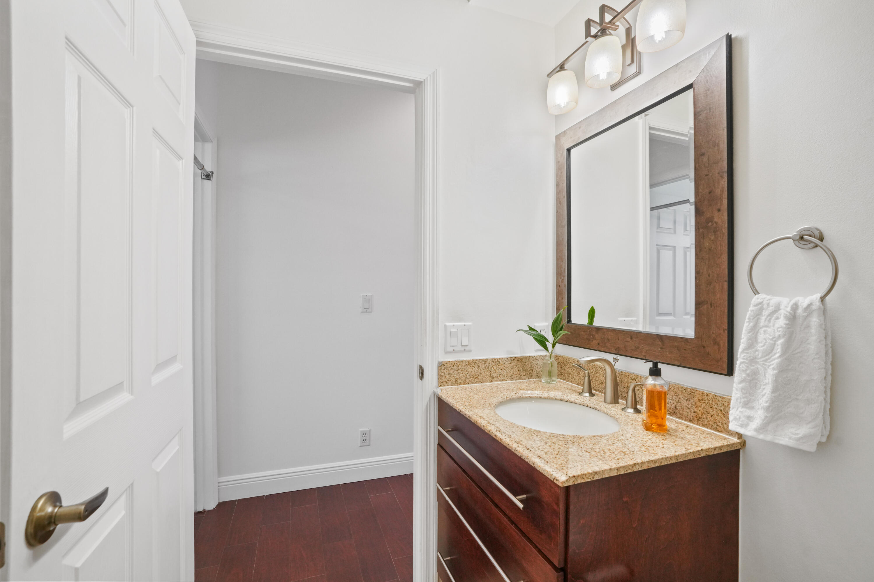 ESTATES OF STIRLING LAKE - Residential