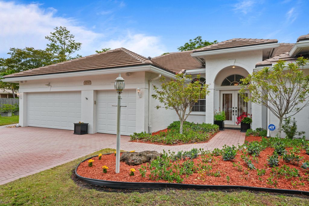 Photo of 16245 Seneca Circle, Davie, FL 33331 (MLS # B26017143)