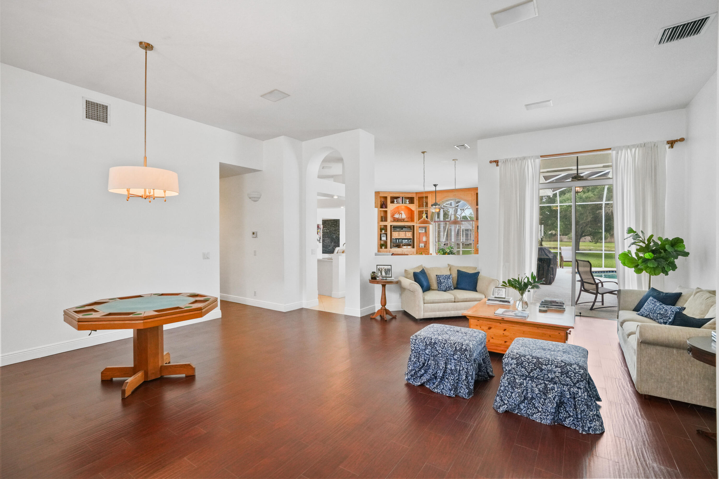 ESTATES OF STIRLING LAKE - Residential