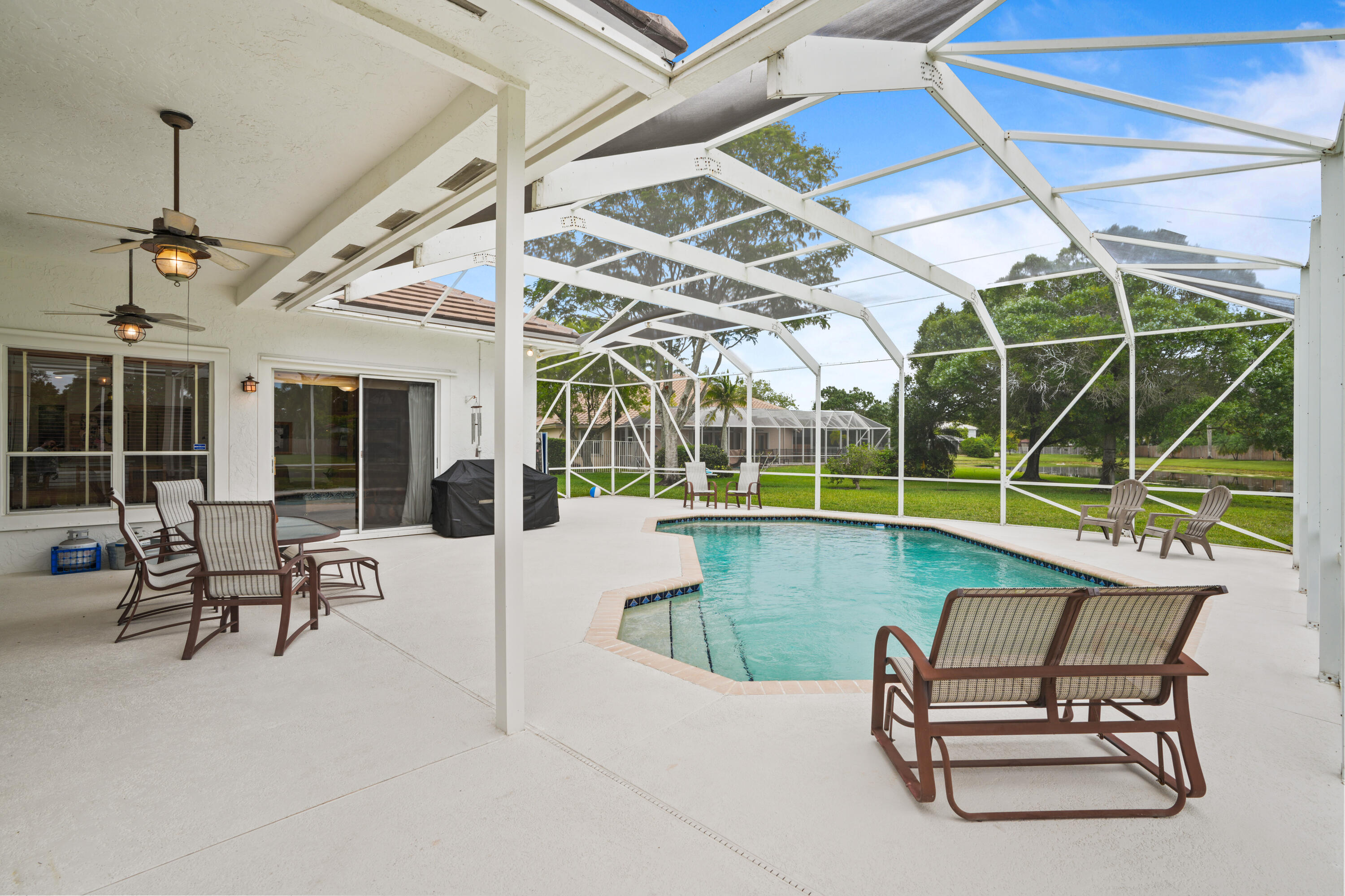 ESTATES OF STIRLING LAKE - Residential